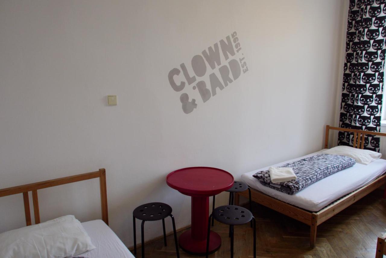 Clown And Bard Hostel Praha Eksteriør bilde