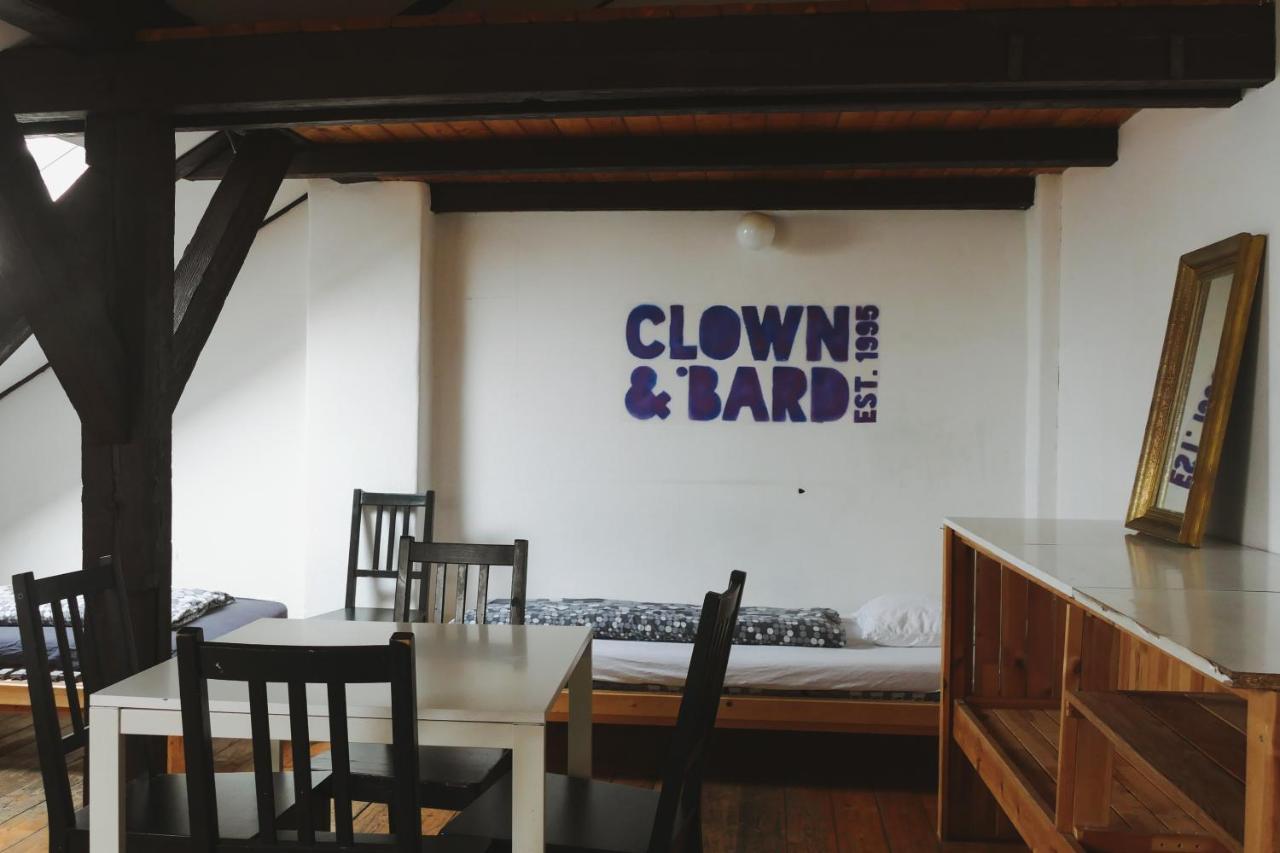 Clown And Bard Hostel Praha Eksteriør bilde